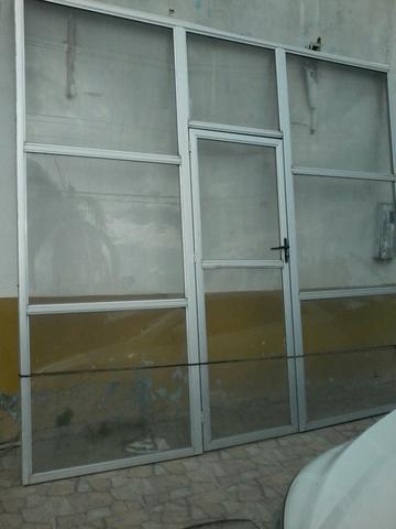 Vitrine porta de vidro