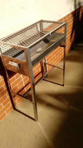 Churrasqueira galvanizada nova