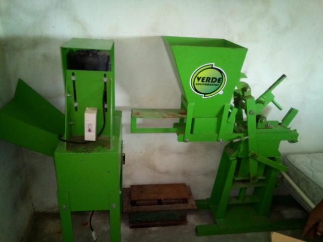 Máquina de fazer tijolos ecológico