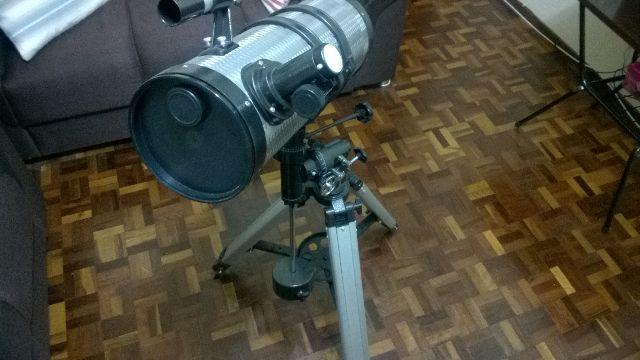 Telescópio newtoniano 150mm EQ