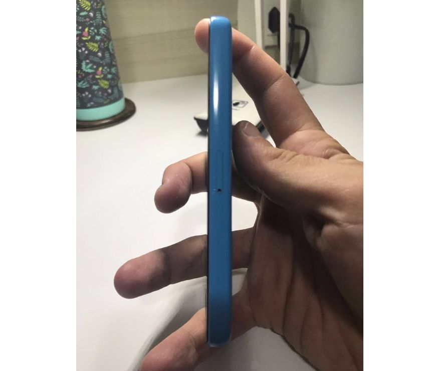 iPhone 5C Azul de 16gb + carregador
