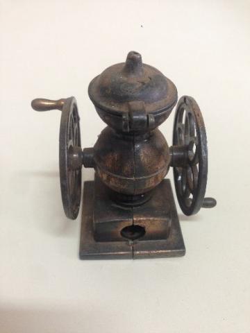 Apontador customizado em forma de máquina (código do