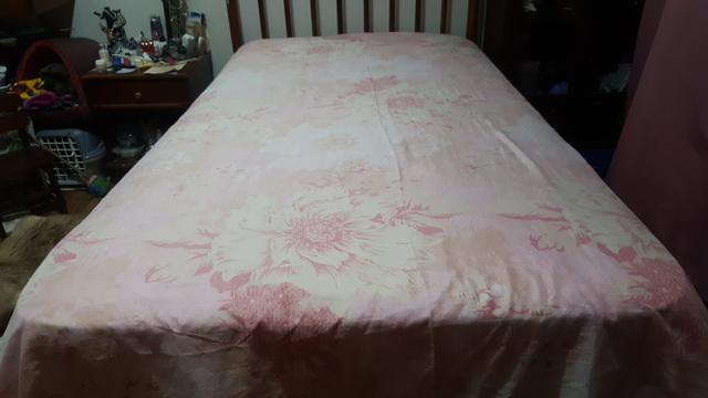 Cama com colchão,ótimo estado