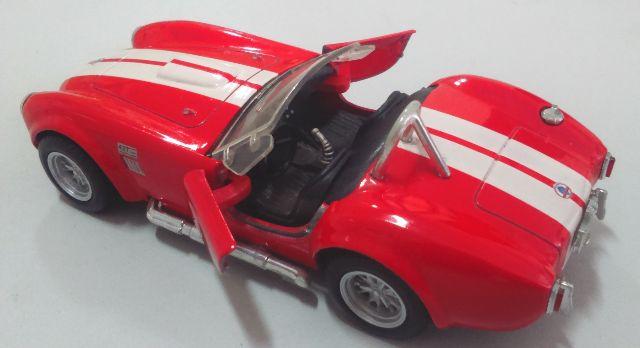 Shelby Cobra - todo de metal 12,5cm(1/32)
