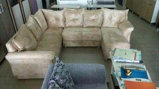 Sofá de Canto Modelo Rebeca c/ Chaise - Novo