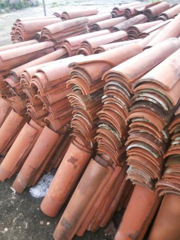 Vende-se telha canal usada em bom estado