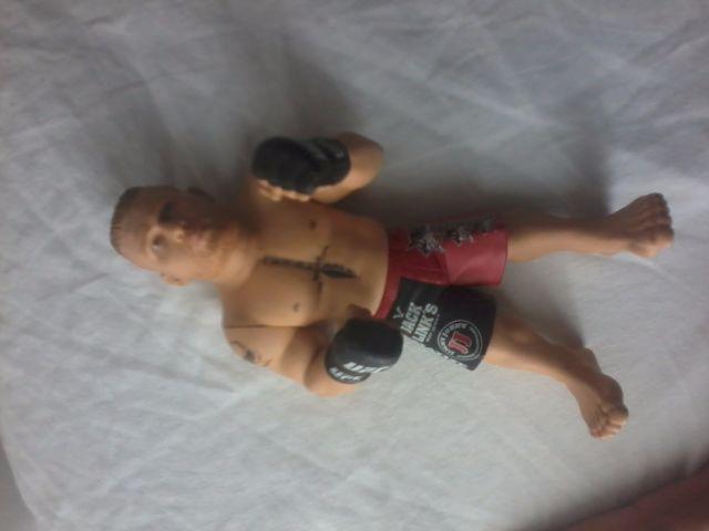Boneco UFC Brock Lesnar semi-novo
