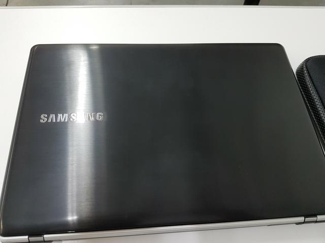 Notebook Samsung Essentials 4GB semi novo