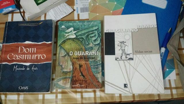 Literatura - Dom Casmurro, O Guarani e Vidas Secas