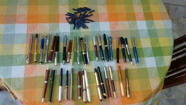 OiColeção de 34 canetas tinteiro novíssimas
