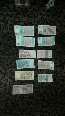 Cédulas e moedas estrangeiras