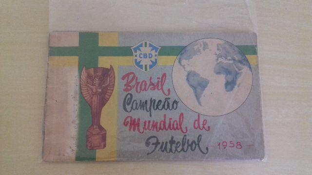 Álbum de Figurinhas - Brasil Campeão Mundial de Futebol