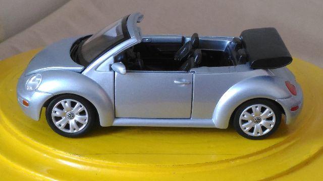 Miniatura do Volkswagen New Beetle Cabrio 1/25