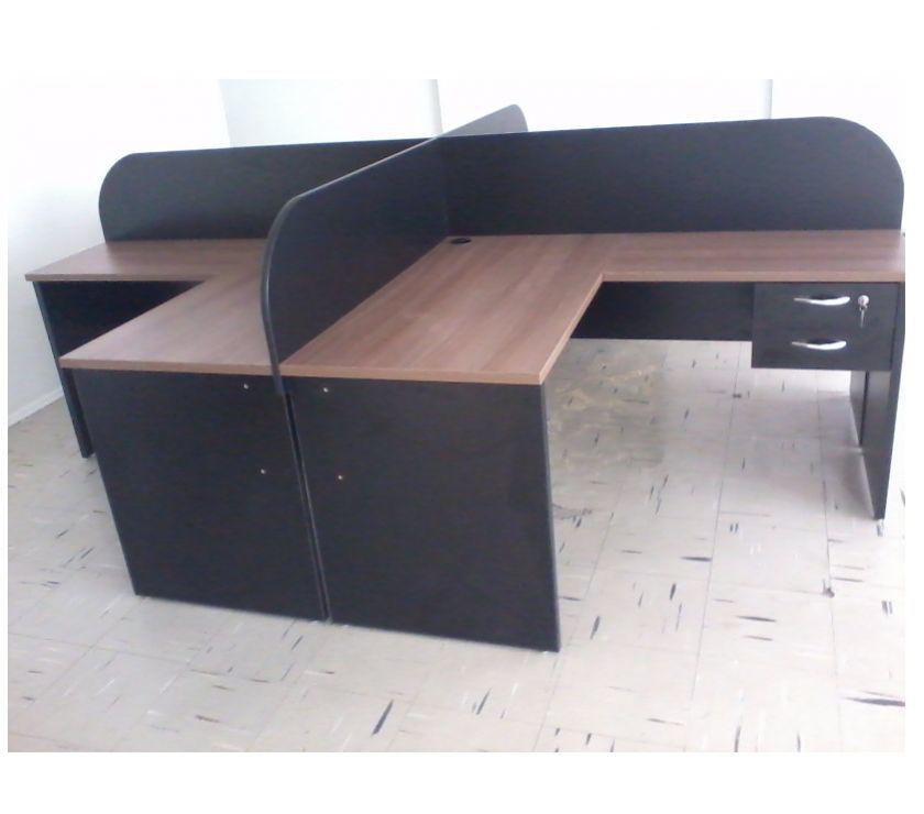 mesa em L,1,50x1,50 para escritório,em MDP 25mm, (nova)