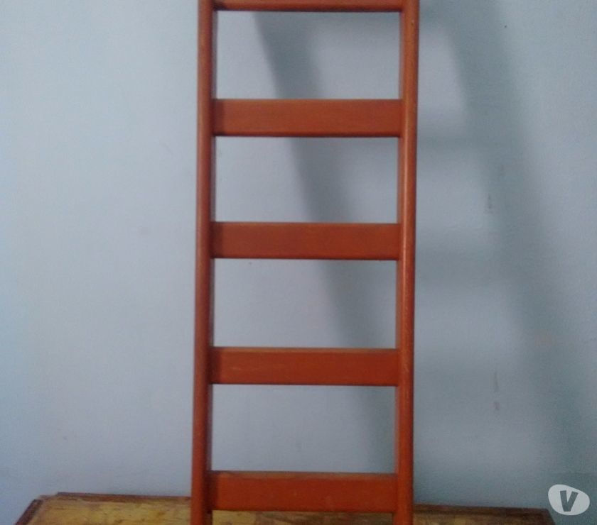 Escada de madeira para beliche