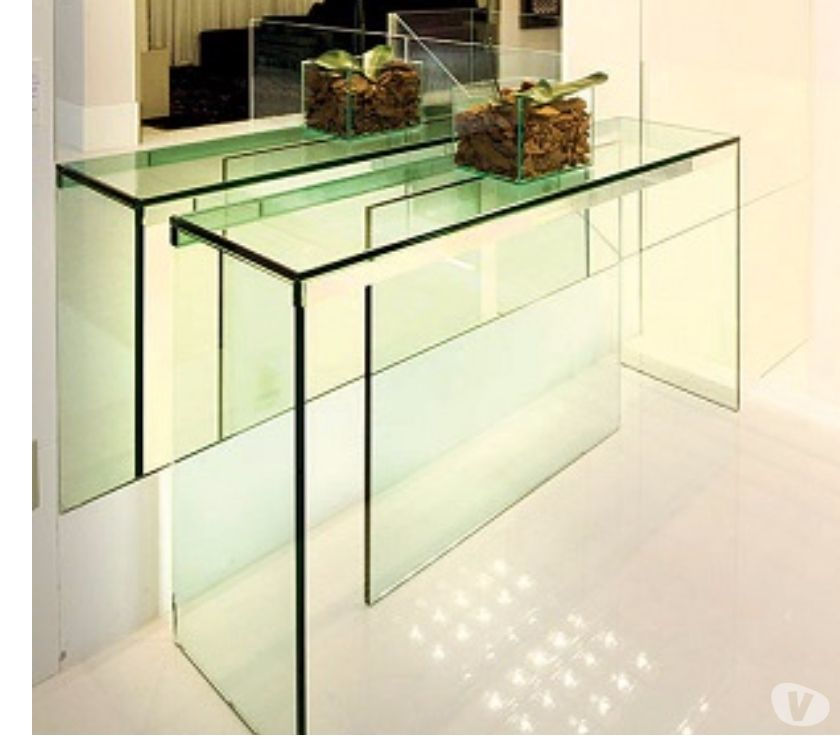 Conheça nossa linha de móveis em vidro feitos por