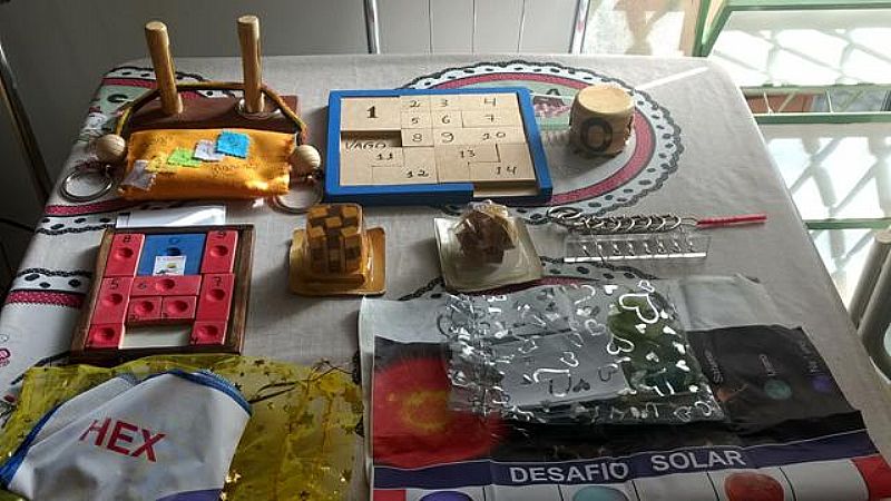 Kit com 10 itens: jogos de tabuleiro e quebra-cabecas