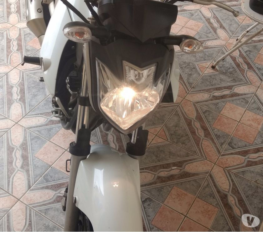 Vendo moto fazer 250cc