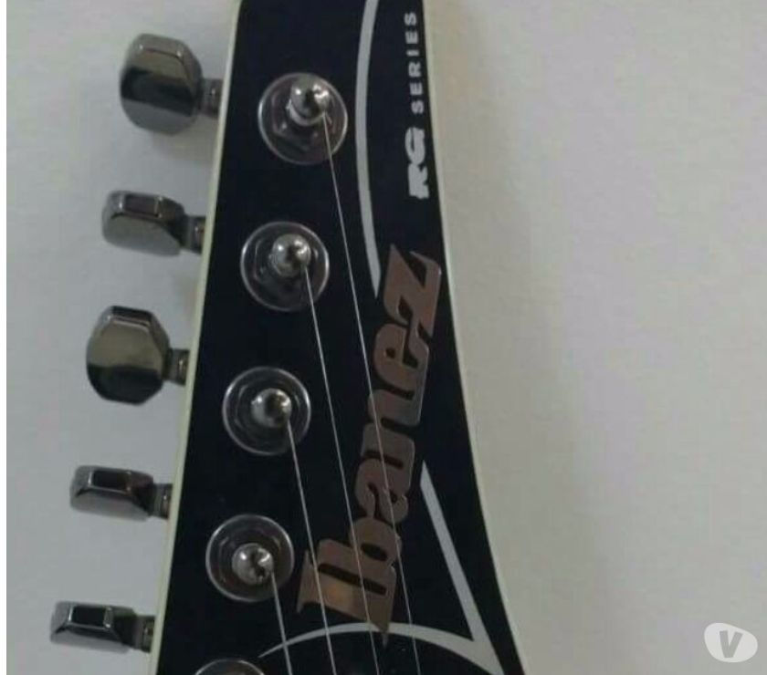 Guitarra Ibanez + Amplificador Meteoro