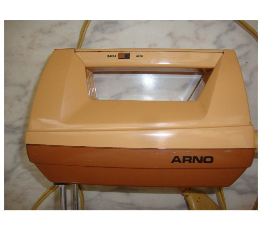 Mixer com batedeira, Arno, Modelo MMA, cor caramelo, 110 vol