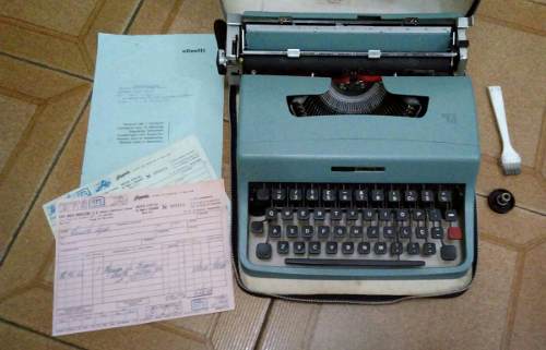 Maquina De Escrever Olivette Lettera 32 Com Nota Fiscal