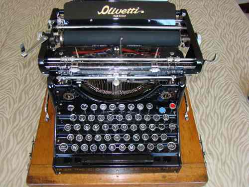 Maquina De Escrever Olivetti M 20 Ivrea Para Colecionador