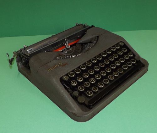 Máquina De Escrever Hermes Baby Suíça  Segunda Guerra