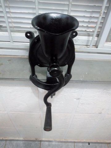 Moinho De Café Antigo Mimoso Nº 3 Leia Anúncio