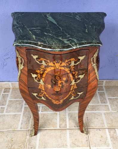 Mini Comoda Bombe Marchetada Tampo Marmore