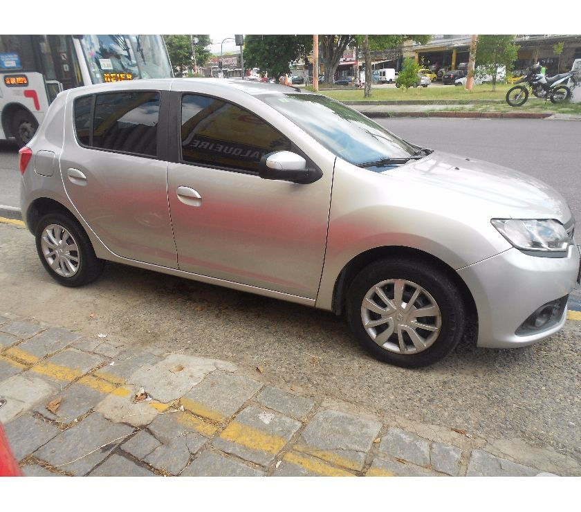 Sandero 1.0 Expression  Excelente!!