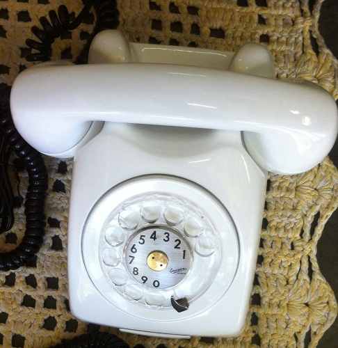 Promoção Telefone Antigo Ericson Dlg De Disco Cor Branco