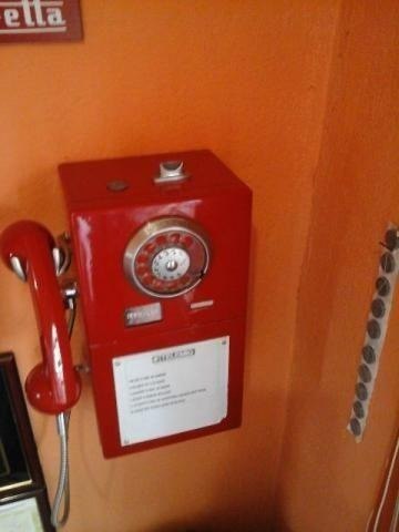Telefone Orelhão De Ficha, Antigo