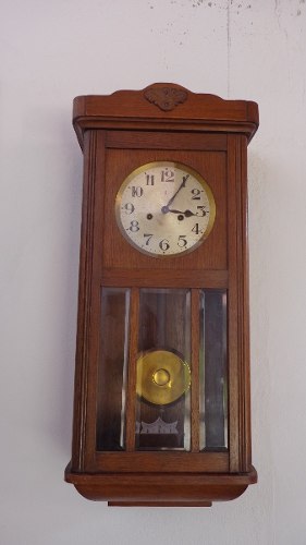 Lindo Relógio De Parede Alemão Hora E Meia Gustav Backer.