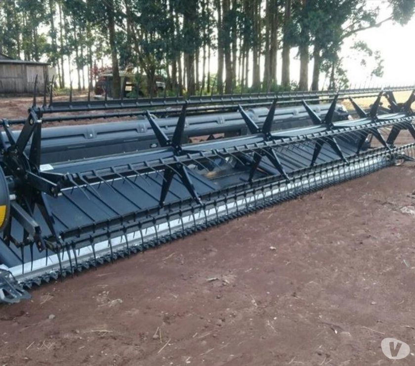 COLHEITADEIRA MASSEY FERGUSON MF 