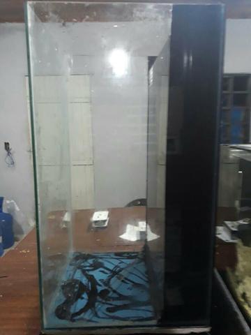 Aquário com sump traseiro