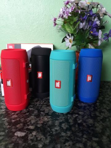 Belíssimas e potente caixa JBL 80$