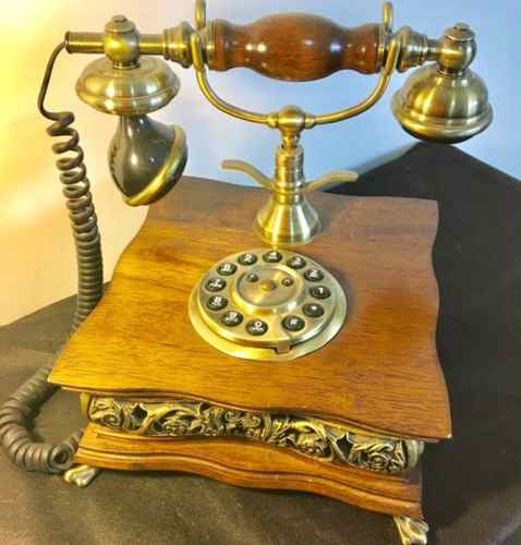 Telefone Em Bronze Antigo Vintage Retro Marques Imbuia