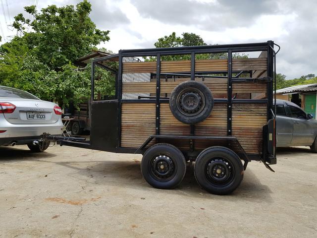 Vendo reboque (carretinha) 2 cavalos