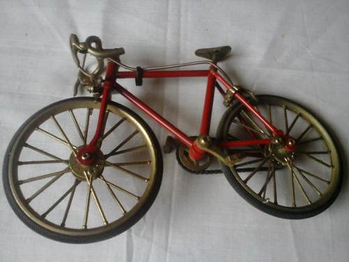 Miniatura Antiga Bicicleta