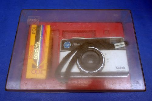Camera Antiga Kodak Instamatic 155x Na Caixa