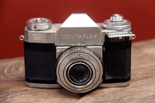 Câmera Antiga Contaflex.