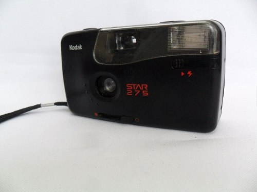 Câmera Máquina Fotográfica Antiga Kodak Star 275