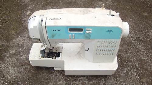 Maquina Costura Brother Ce- Comp - Quebrada No Estado