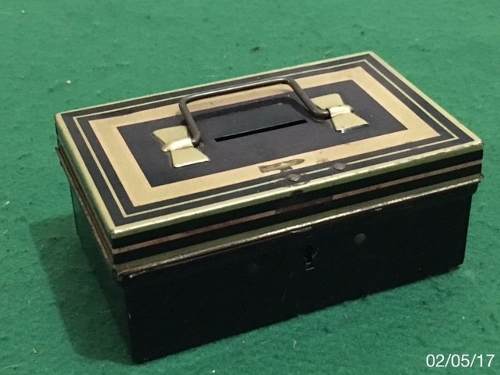 * Caixa Cofre Antiga - 12,5cm X 8cm X 5cm - Sem A Chave *