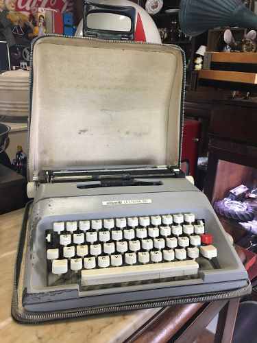 Máquina De Escrever Olivetti Lettera 35 Funcionando Antiga