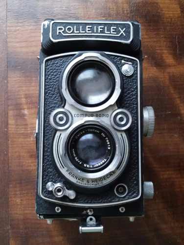 Câmera Antiga Tlr Rolleiflex Com Capa De Couro Original