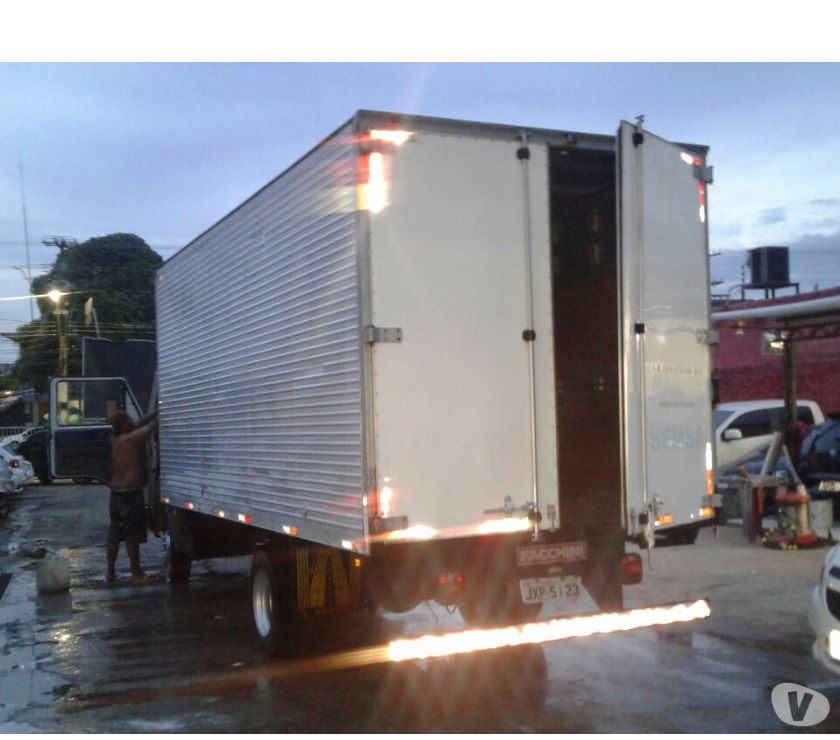 caminhão baú 5.5 mt motor mwm 