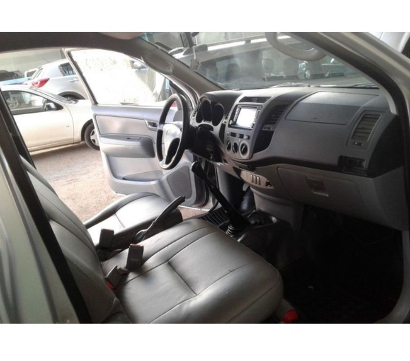 Hilux Cabine Simples Hilux STD 4x2 2.5 (cab. simples)