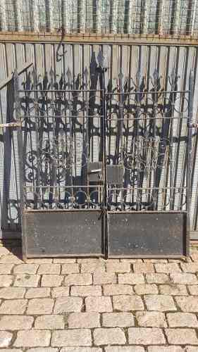 Portão Antigo Ferro Forjado/ Rebitado/ Fundido