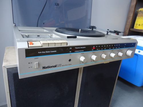 Rádio National Ss- Em Ótimo Estado, Com As Caixas De